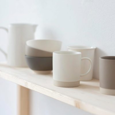 arrangement-different-pottery-objects.jpg